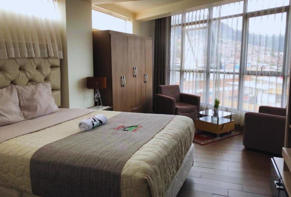 Room, Multiple Bedrooms