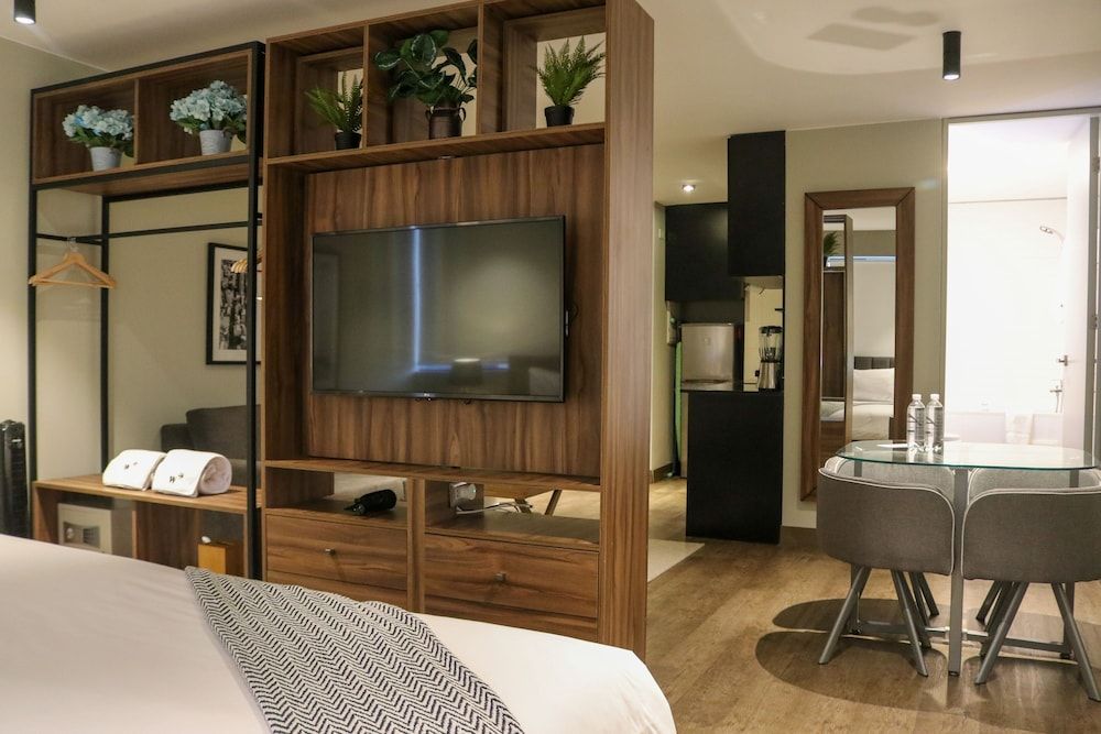 Apartment (701)