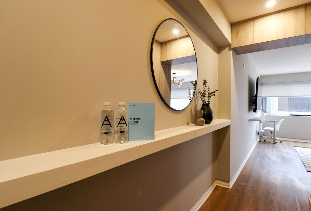 Apartment (907)