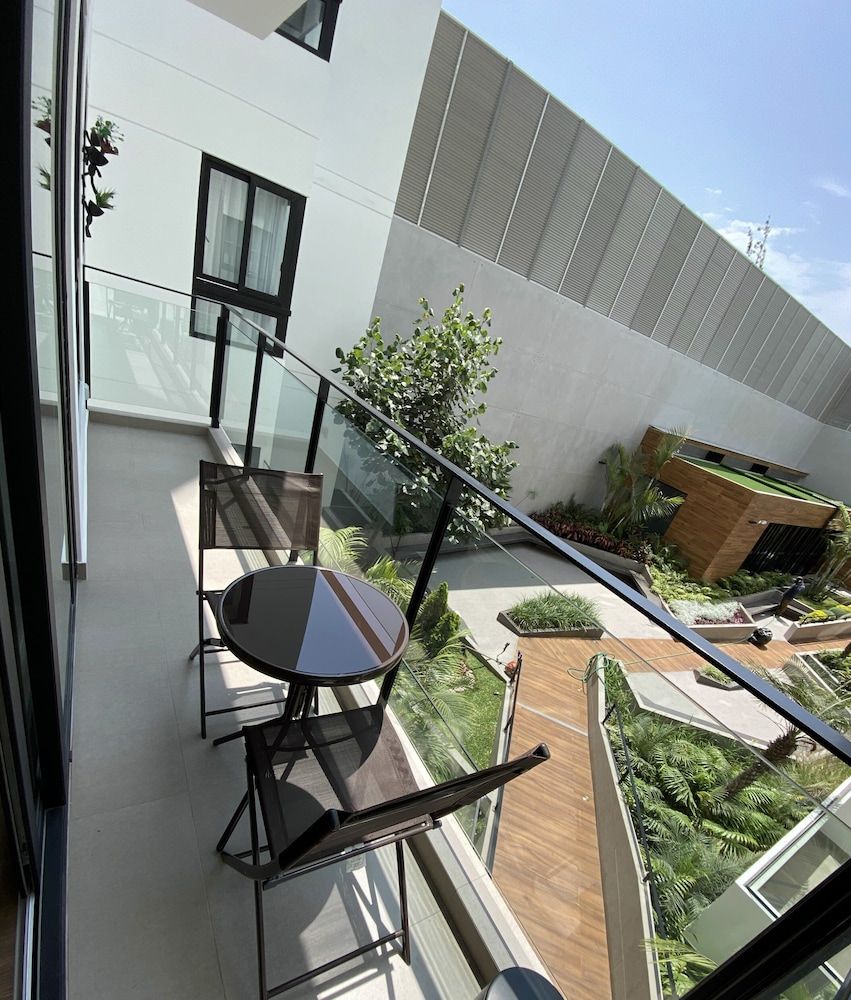 Business Apartment, 2 Bedrooms, Courtyard View