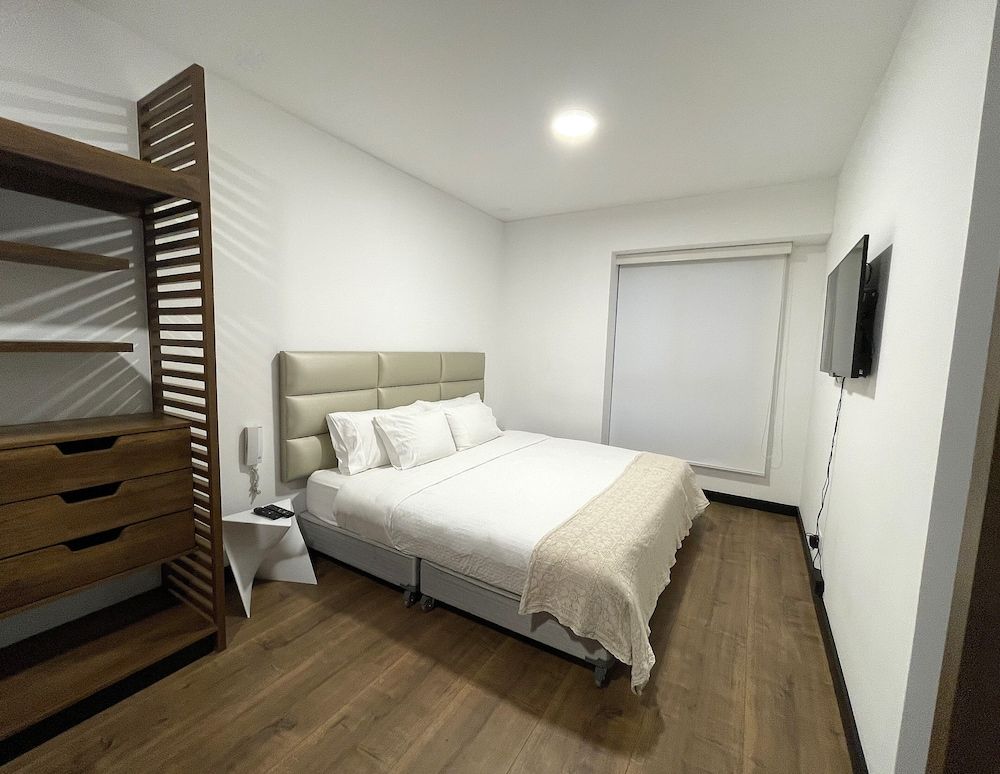 Business Apartment, 2 Bedrooms, Courtyard View