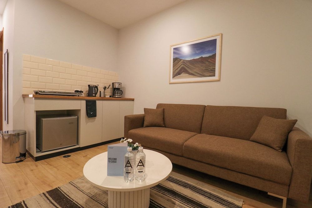 Apartment (205)