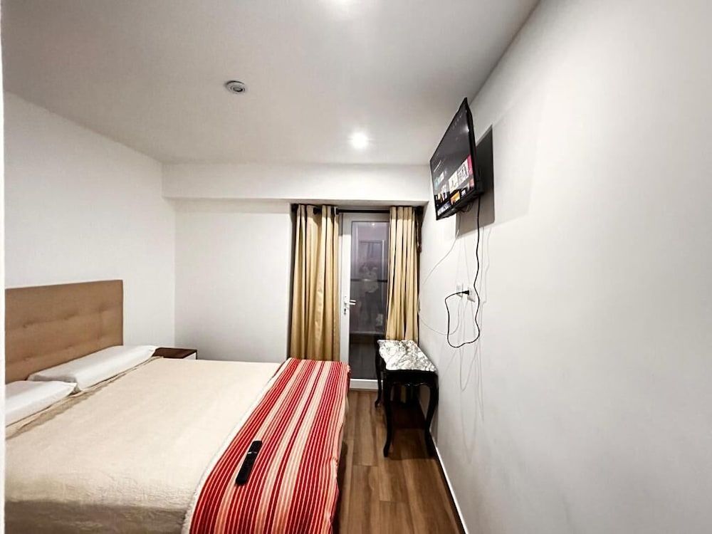 Family Apartment, Balcony, Partial Sea View