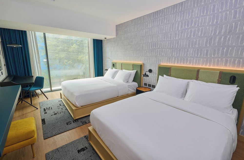 Standard Room, 2 Queen Beds (High Floor)