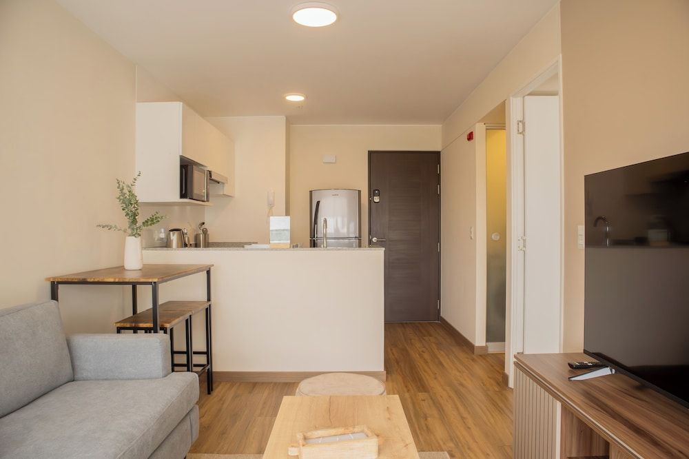 Apartment (2305B)