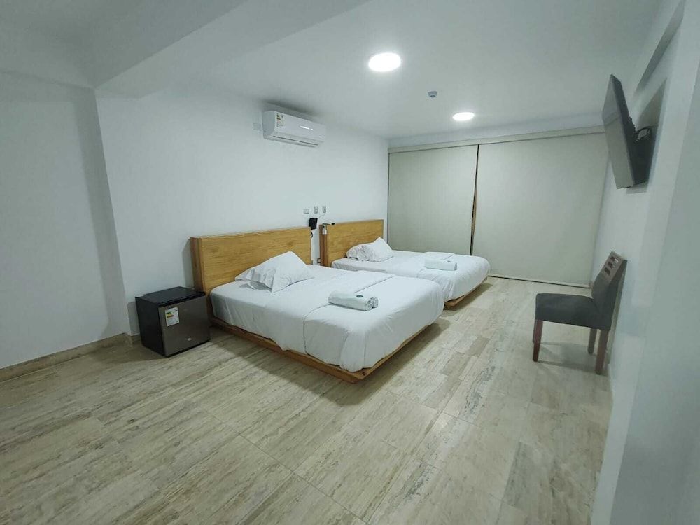 Superior Double Room, 2 Queen Beds, Pool View