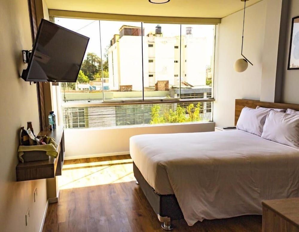 HUB HOTELS