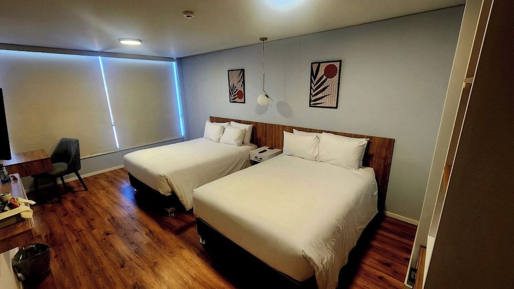 HUB HOTELS