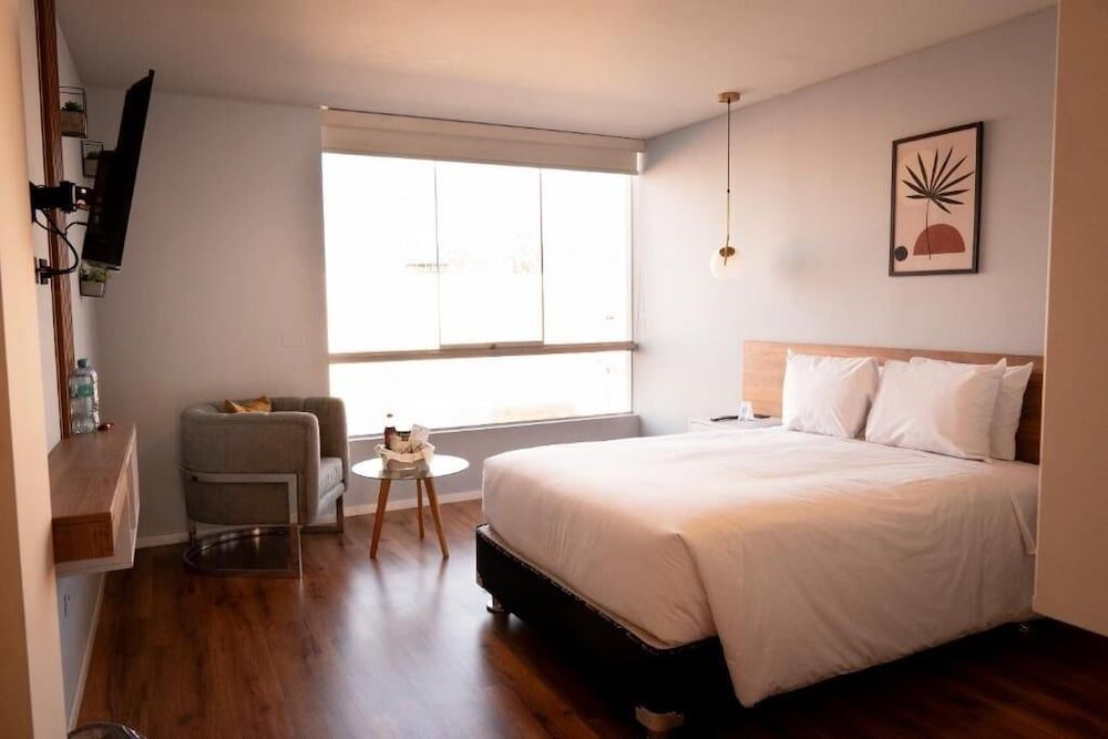 HUB HOTELS