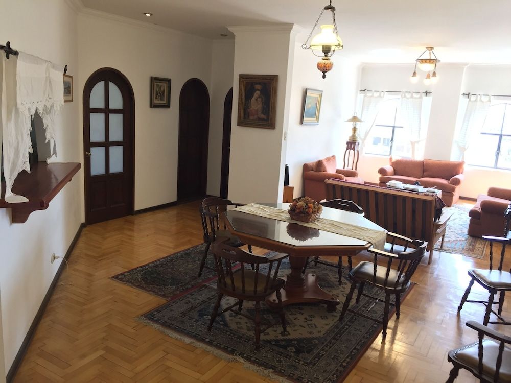 Classic Apartment (608)