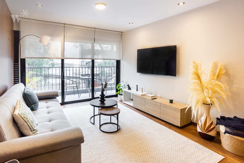 Apartment (302)