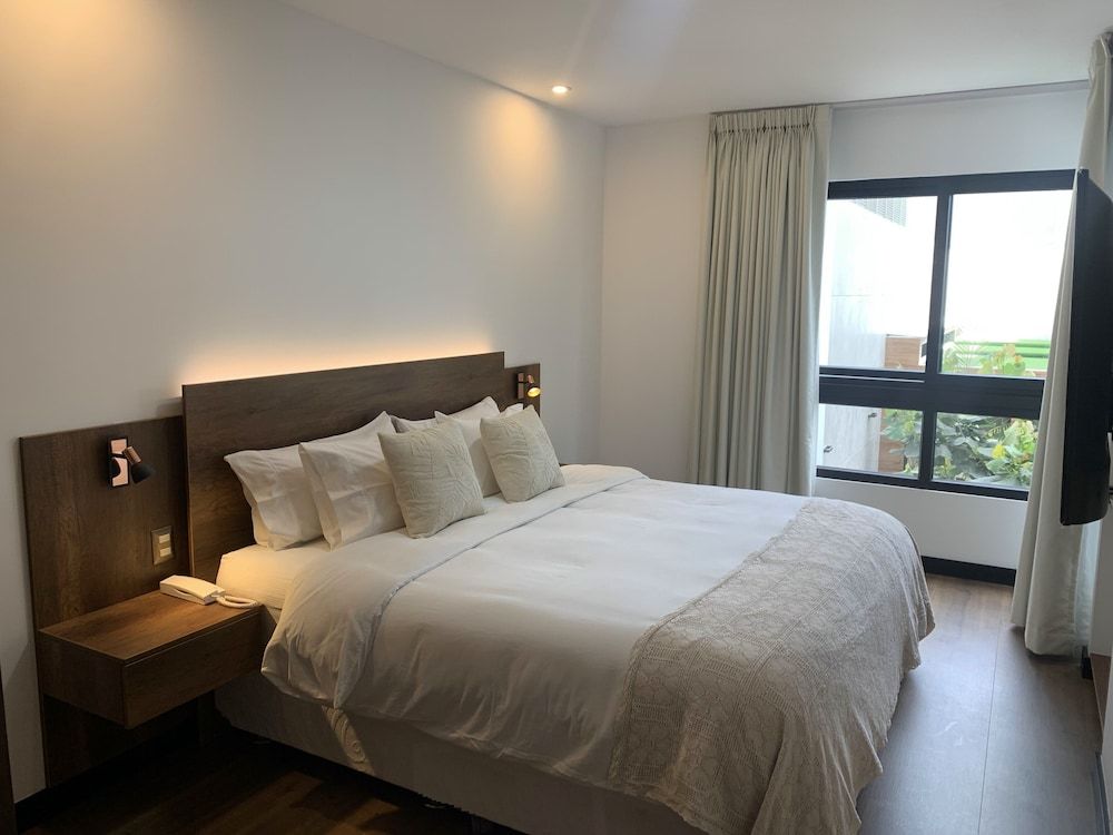 Executive Apartment, 2 Bedrooms, Courtyard View