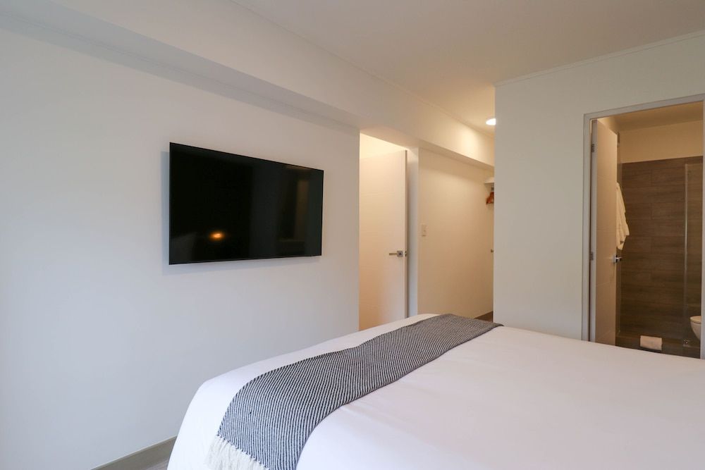 Apartment, 2 Bedrooms (708)