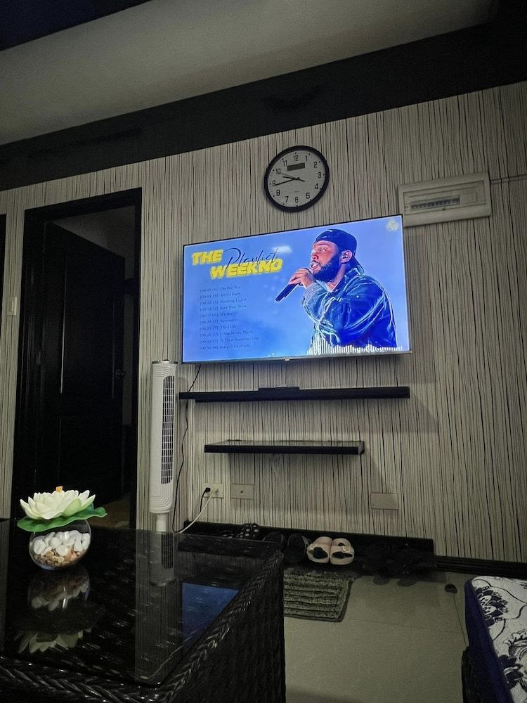 One Oasis Condo 2 BR Near SM City Davao Family Condo, 2 Bedrooms, Pool View 6