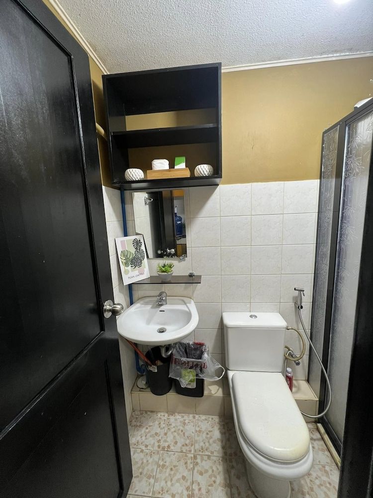 One Oasis Condo 2 BR Near SM City Davao Family Condo, 2 Bedrooms, Pool View 7