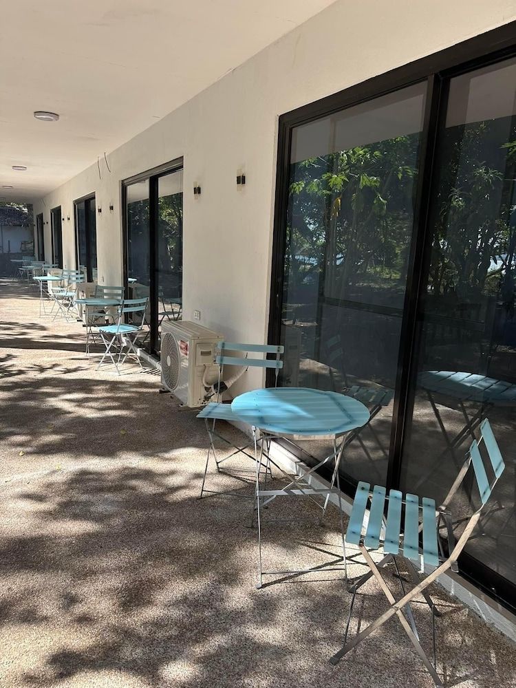 Magalong Beach Resort Double Room, Balcony, Beach View 3