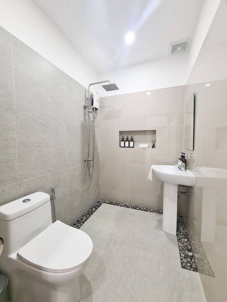 148 Guesthouse and Resort Family Room 5