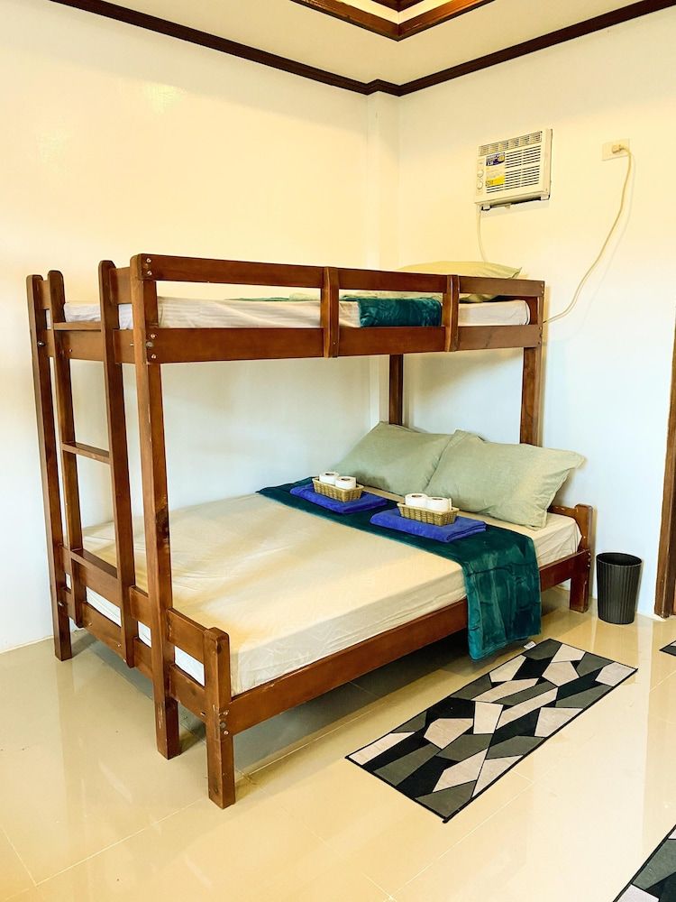 Hapitanan Siargao Comfort Shared Dormitory, Balcony, Garden View 3