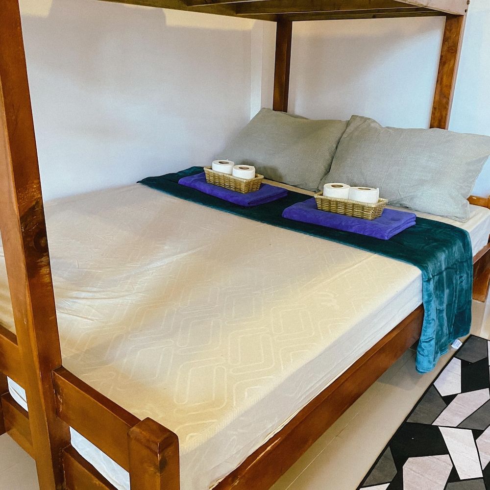 Hapitanan Siargao Comfort Shared Dormitory, Balcony, Garden View 5