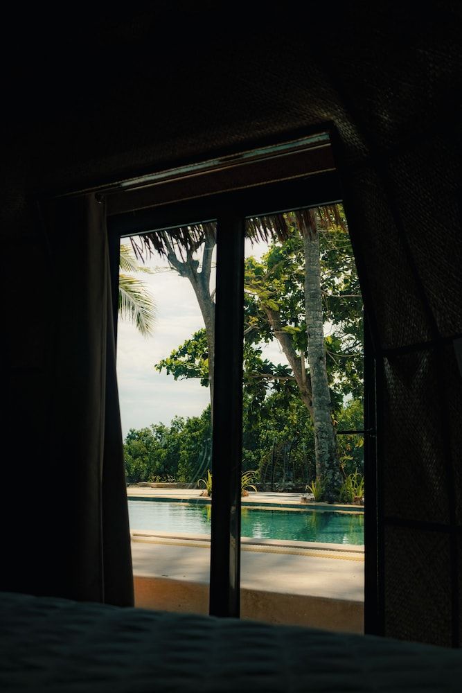 The Dome Hotel Puerto Princesa Premier Double Room, Non Smoking, Beach View 3