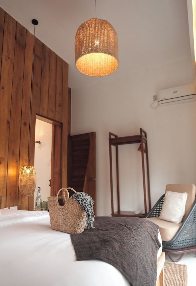 The KAZA Boutique Hotel Deluxe Studio, 1 King Bed, Balcony 19