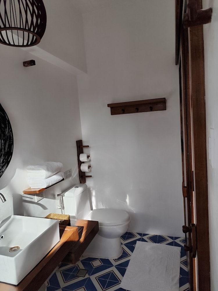 The KAZA Boutique Hotel Deluxe Studio, 1 Queen Bed, Balcony 2