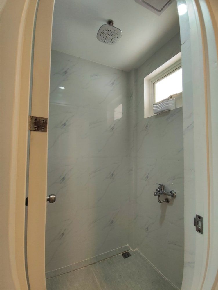 DMC Condotel Signature Studio, 2 Double Beds, Pool Access, Pool View 5