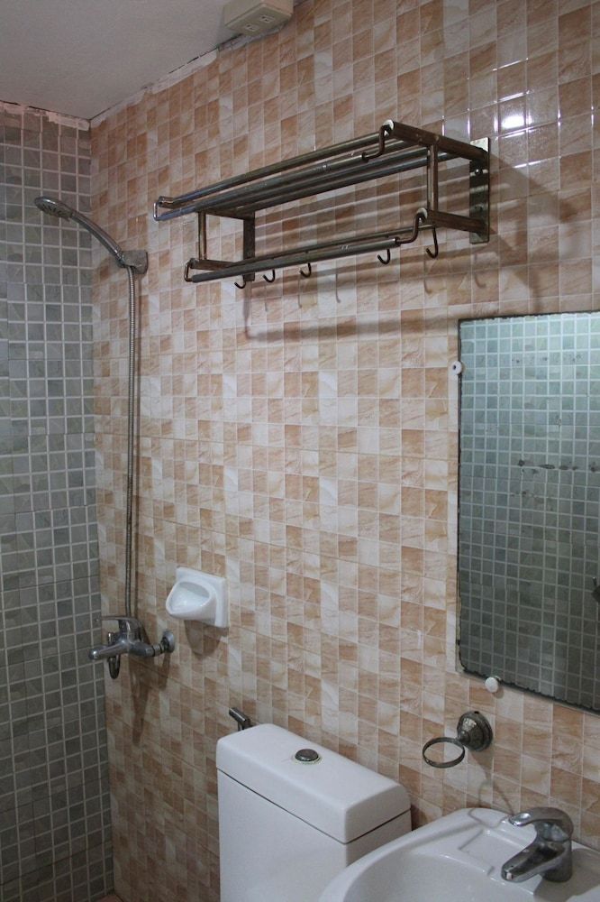 Agustin El Nido Inn Basic Double Room 19