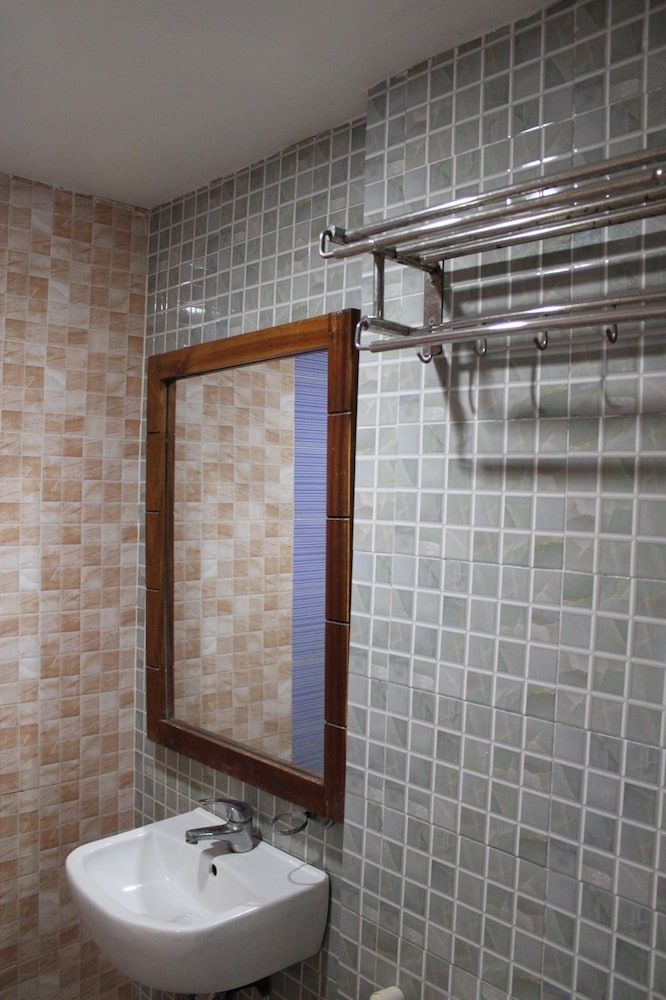 Agustin El Nido Inn Basic Double Room 18