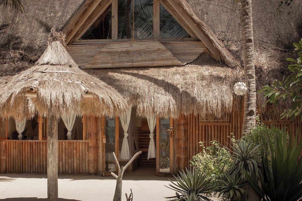 The Beach House Ocam Ocam Exclusive House, Sea View, Beachfront 11