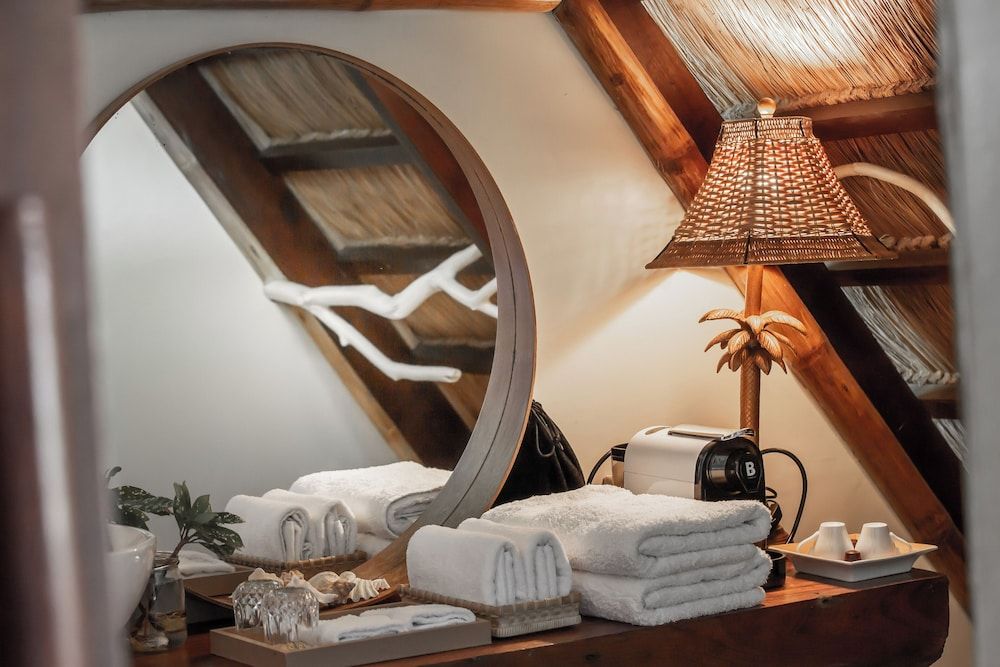 The Beach House Ocam Ocam Exclusive House, Sea View, Beachfront 56