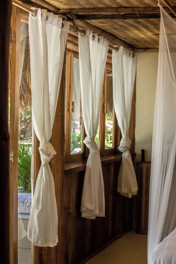 The Beach House Ocam Ocam Exclusive House, Sea View, Beachfront 68