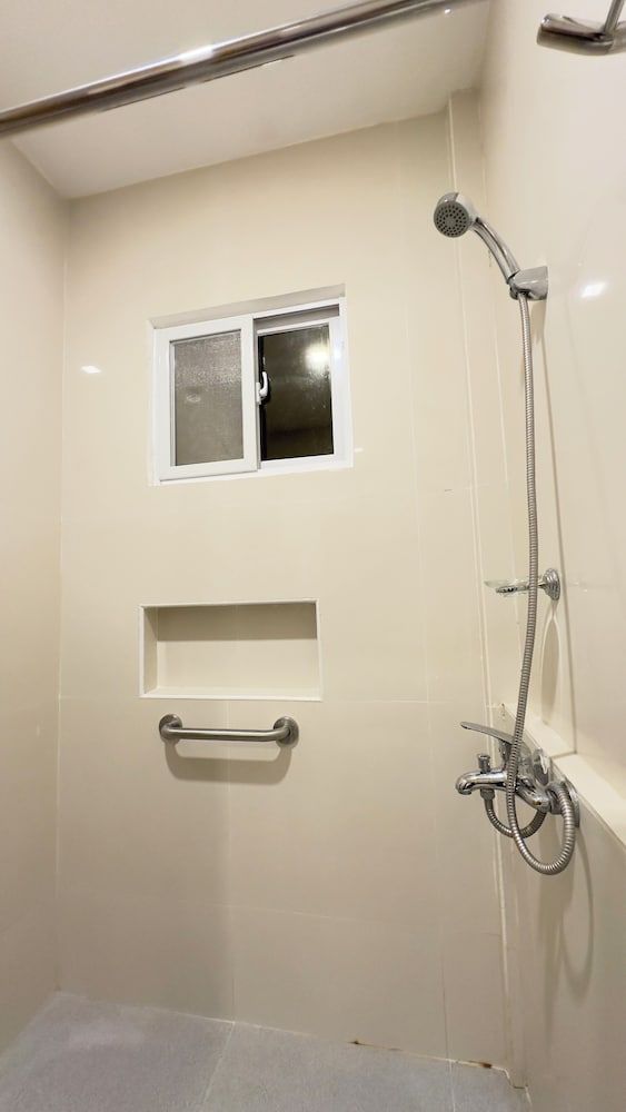 The Palawans Place-b&b Comfort Room, Non Smoking, Balcony 9