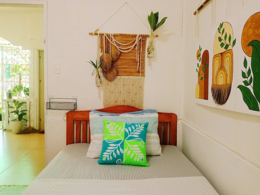 Amwani Garden Family Twin Room, Garden View 8