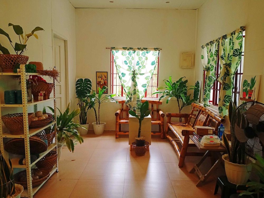 Amwani Garden Family Twin Room, Garden View 16