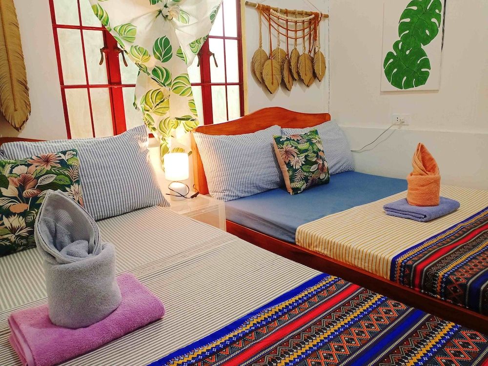 Amwani Garden Family Twin Room, Garden View 12