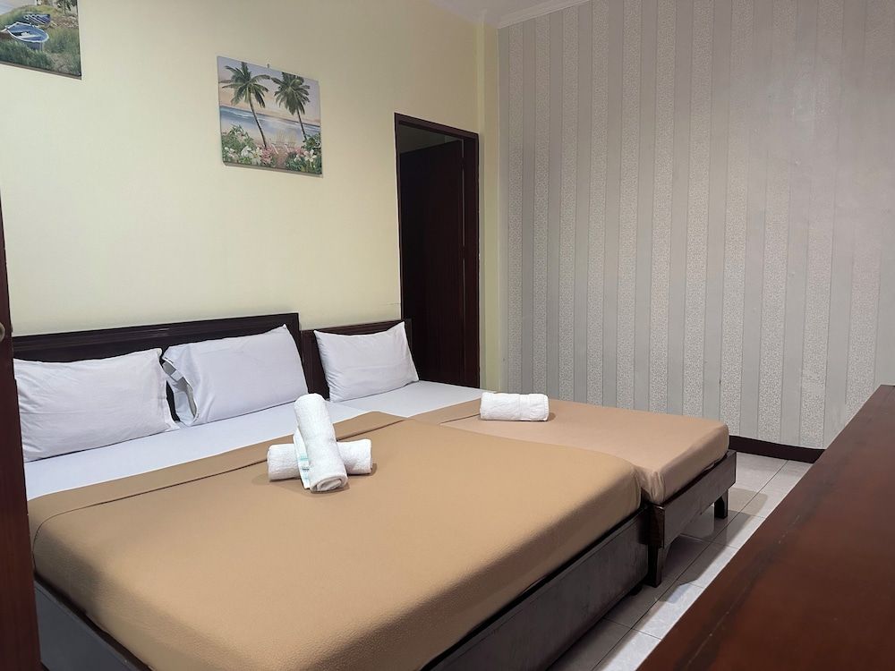 Davao Hub Dormitel Bed & Breakfast Family Room, Multiple Beds 3