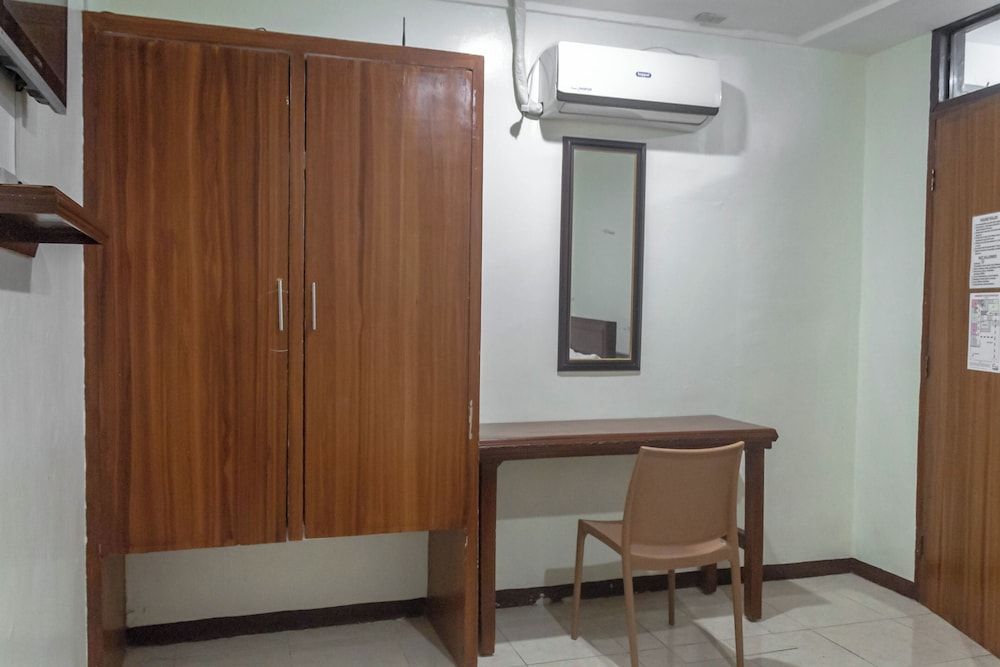 Davao Hub Dormitel Bed & Breakfast Deluxe Room, 1 Queen Bed 6