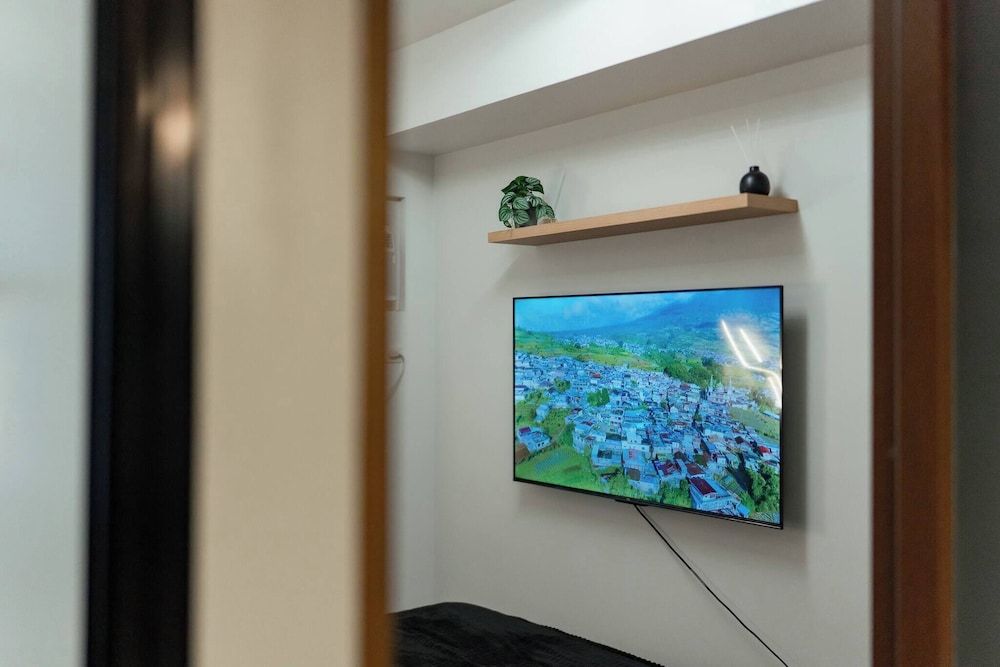 2-bedroom Elegant Condo With Sunrise & Mountain View Condo, 2 Bedrooms, Accessible, Smoking 24