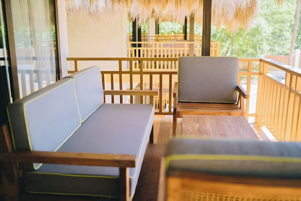 Station One Beach Resort El Nido Deluxe Suite, Sea View 3