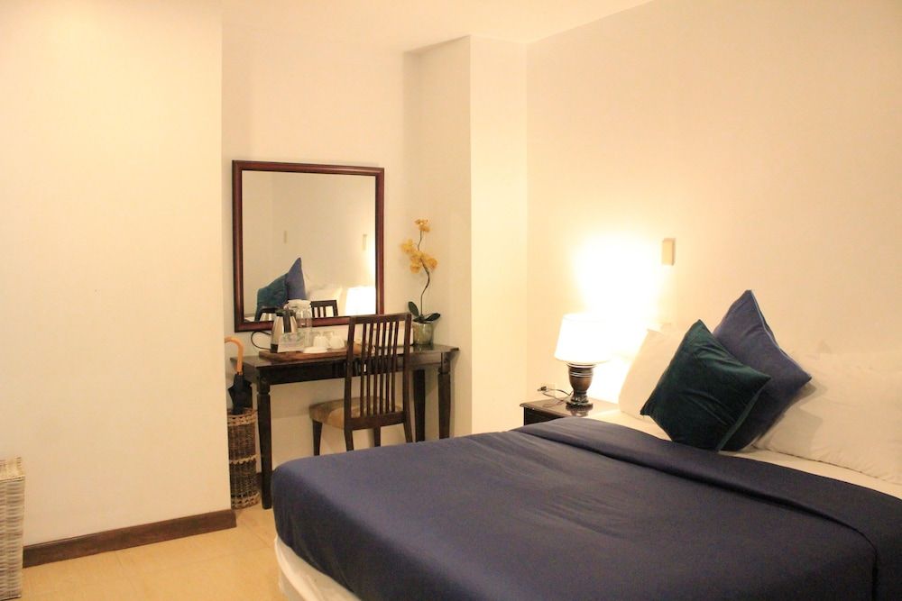 Standard Room, 1 Queen Bed