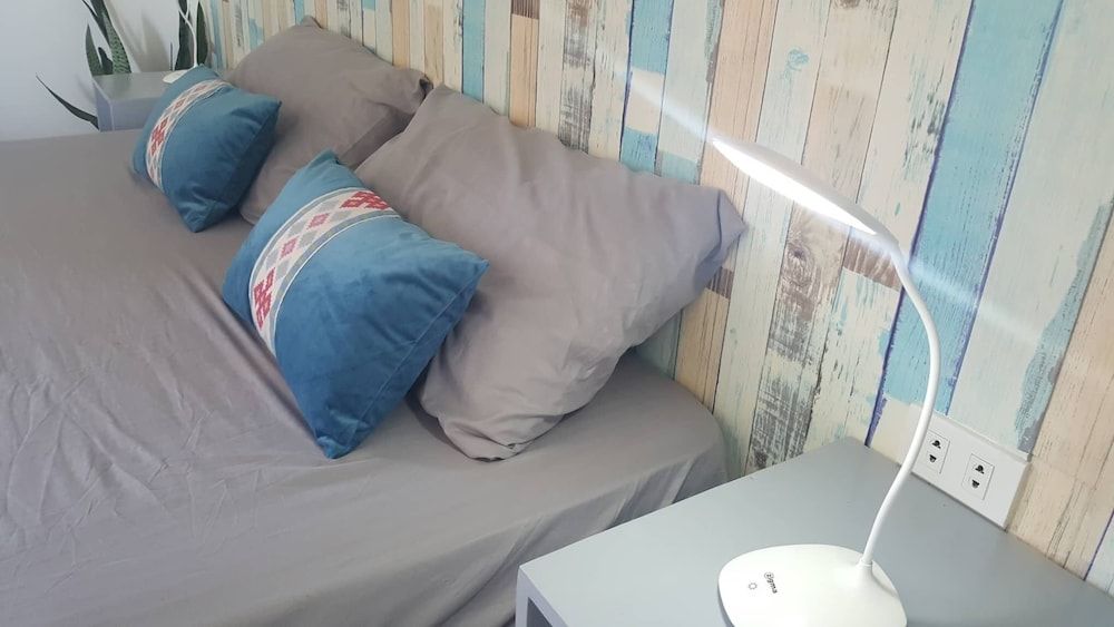 King Size Fan Room w. Kitchenette
