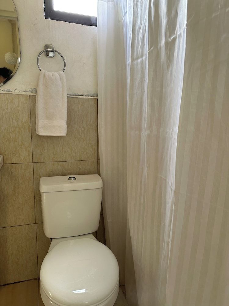 Paragua Deluxe Double Room 9