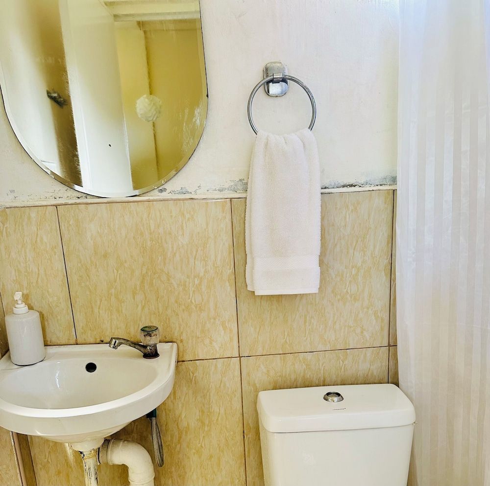 Paragua Deluxe Double Room 7