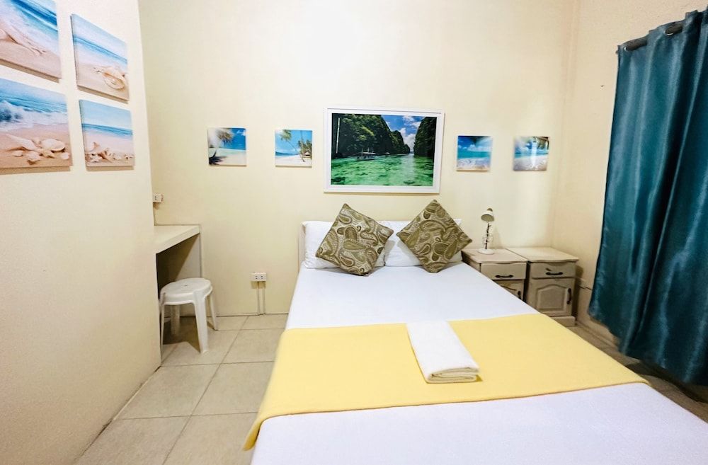 Paragua Deluxe Double Room 3