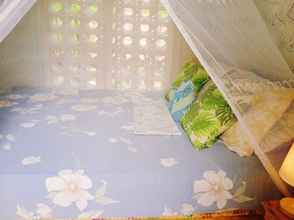 Amwani Breeze Comfort Cottage, 1 Queen Bed, Shared Bathroom, Partial Sea View 4