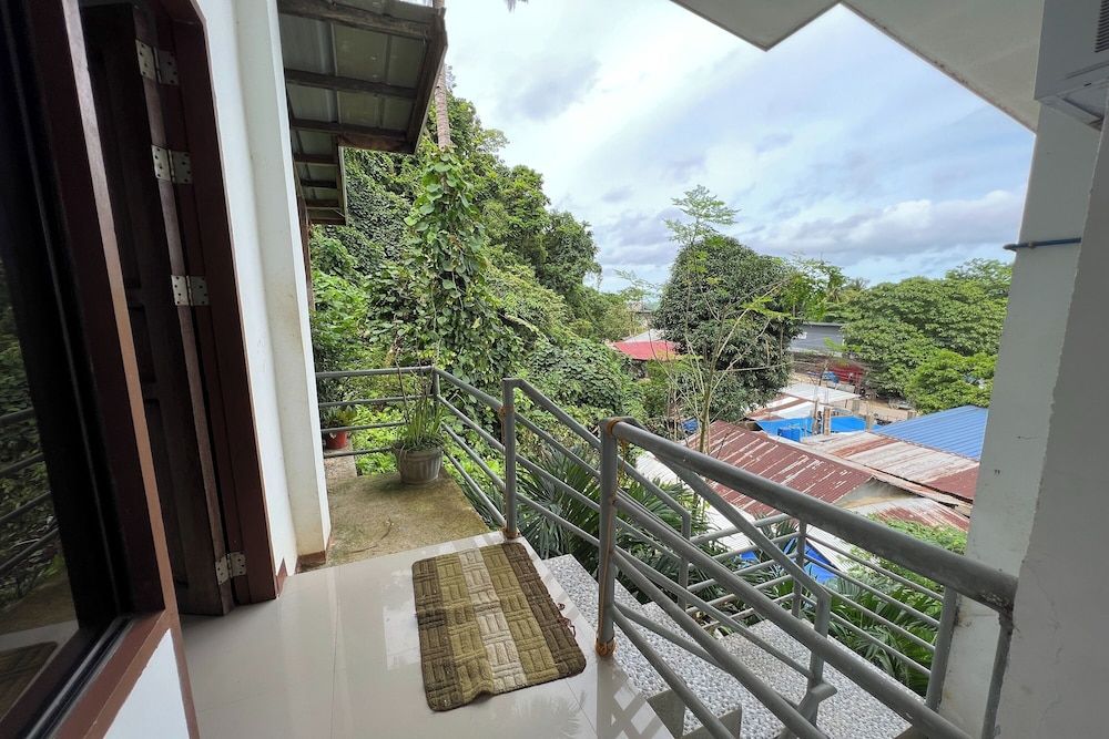 Brenmariel Tourist Inn El Nido Palawan Triple Room 4