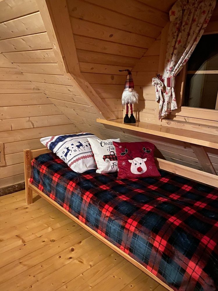 Romantic Cabin