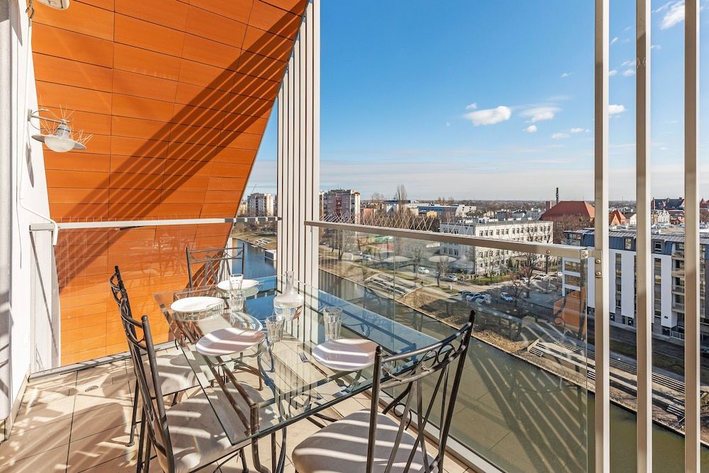 Apartamenty Aura by Q4 Apartments Deluxe Penthouse, 3 Bedrooms, Balcony 15