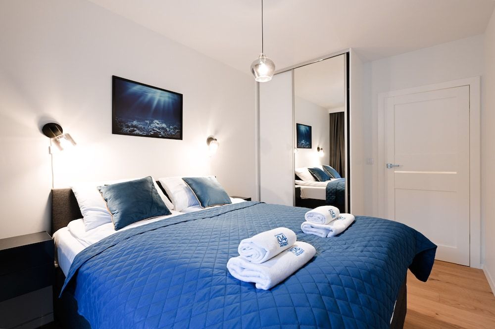 Aura 40 by Q4 Apartments